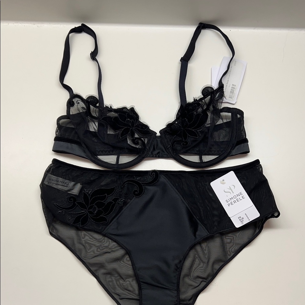 Simone Perele Black Floral Lace Bra and Panty Set